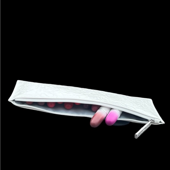 MAC HOLIDAY 2023 LE Cosmetics Bag - Picture 7 of 10